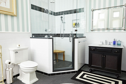 The Sinclair Balcony & Steam Room | Lodgify