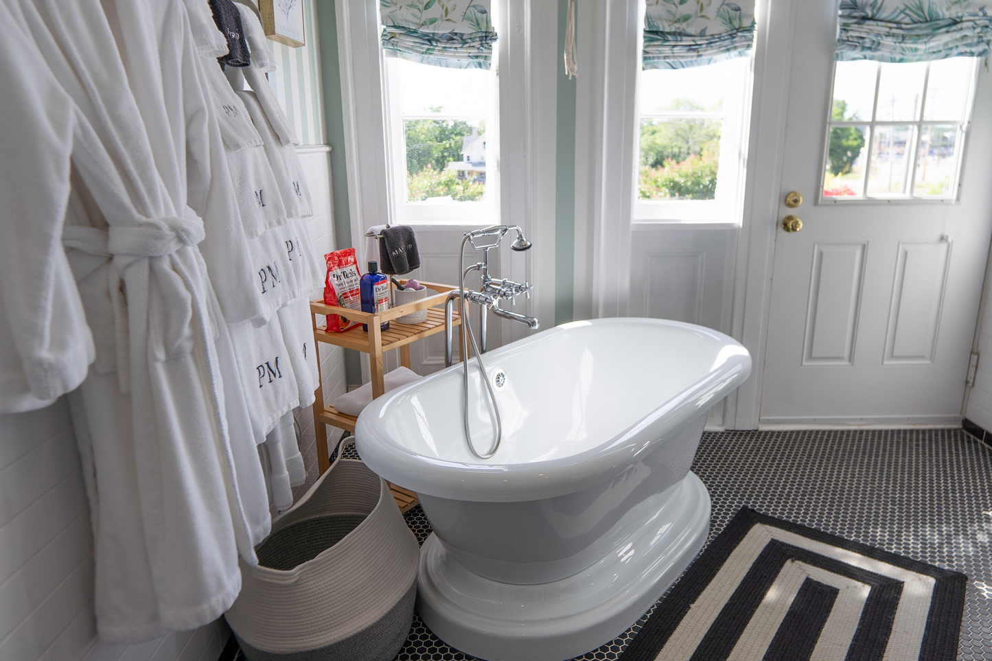 The Sinclair Balcony & Steam Room | Lodgify